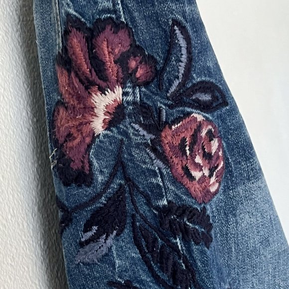 Abercrombie & Fitch Annie High Rise Boho Embroidered Floral Girlfriend Jeans - Picture 7 of 14